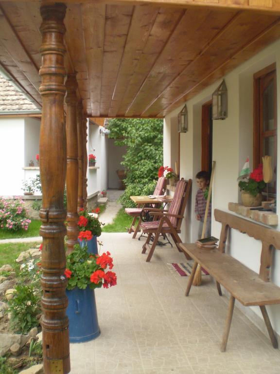 Tulipanos Vendeghaz Appartement Obanya Buitenkant foto