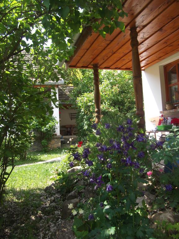 Tulipanos Vendeghaz Appartement Obanya Buitenkant foto